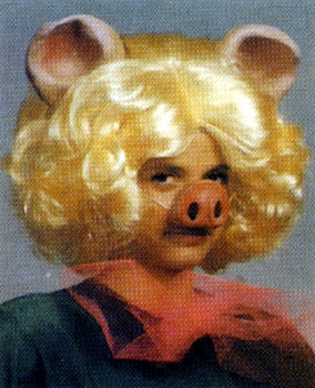 Miss Piggy, Gummiperücke mit Kunsthaar, mit Ohren und Rüssel